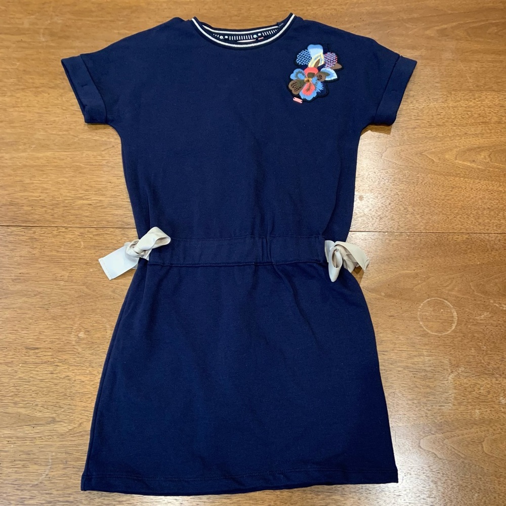 NONO Europe girl’s navy blue dress with bow and floral decal details